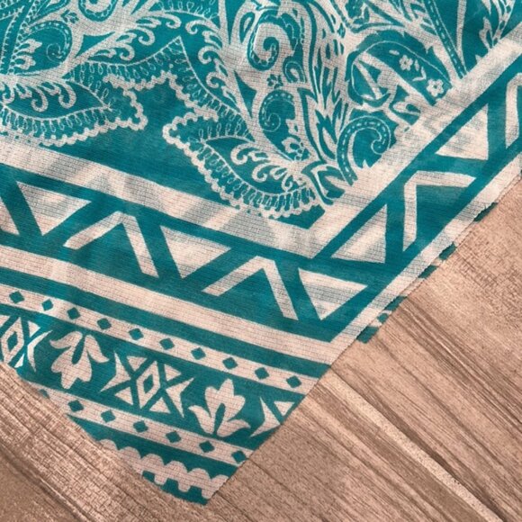 Uneven hem cute tropical sheer with underlay flowy top - Picture 3 of 3